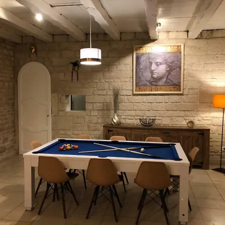 Donna Jacuzzi Jardin Billard Centre La Breche Villa *